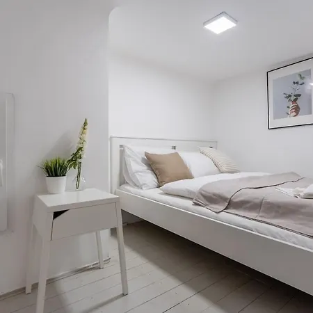 Elysian Estate Grt1 * Budapešť