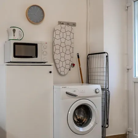 Elysian Estate Grt1 Budapešť